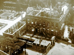 incendie 1871 palais archi&eacute;piscopal de Bourges